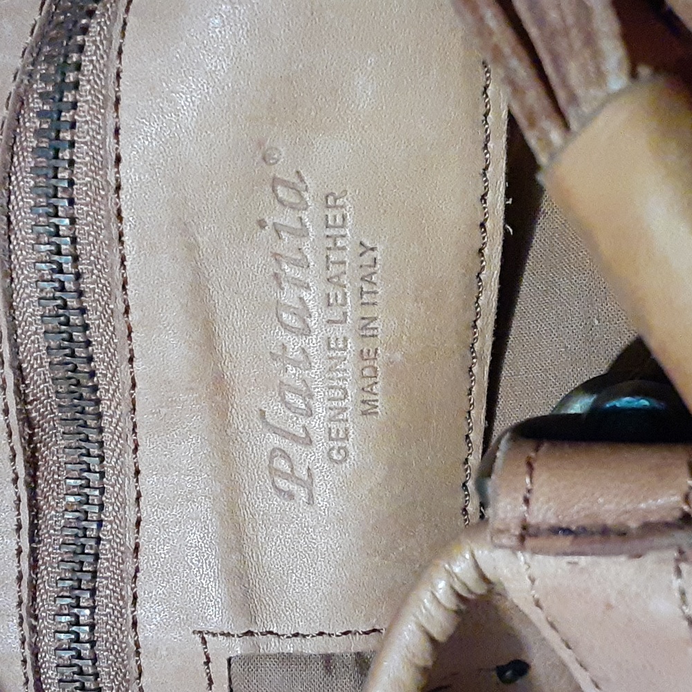 COPY - Platania leather brown purse in good condition